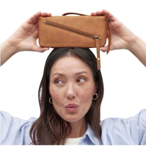 NWT Free People Vegan Distressed Zip Around Wallet - Picture 5 of 8